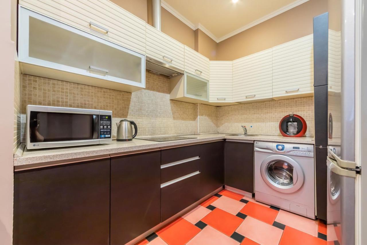 Apartment трехкомнатная на крещатике