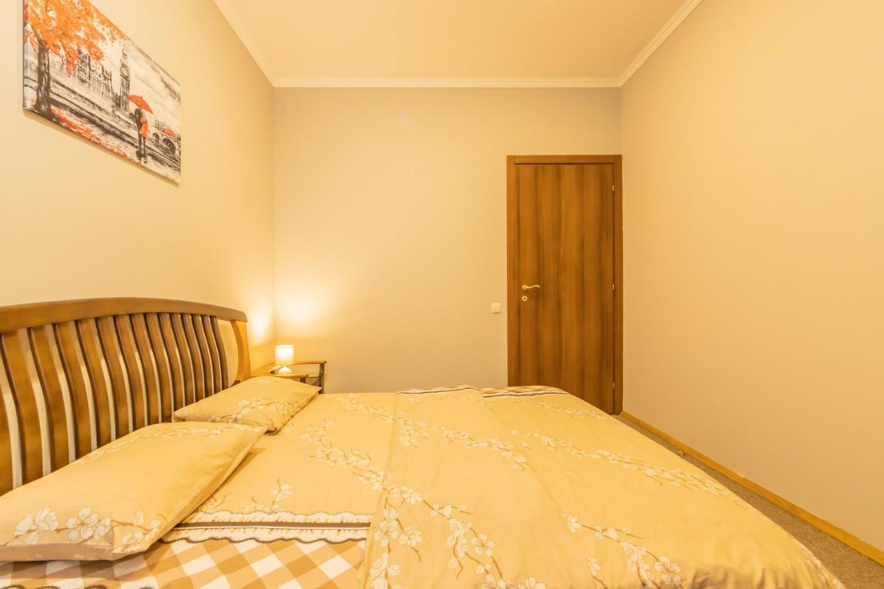 трехкомнатная на крещатике Apartment *